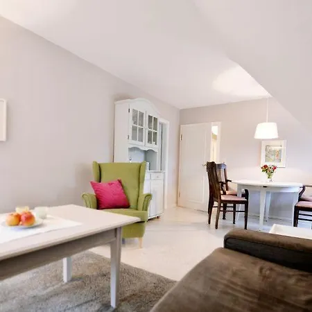 Apartment Hus Suennschien *